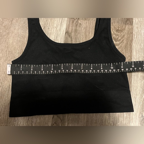 ARITZIA The Group Babaton Cropped Black Tank Top - Picture 5 of 6